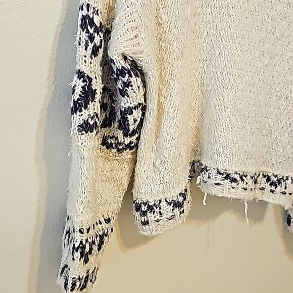 Anthropologie Pilcro Petra feathered Sweater M - Picture 3 of 11